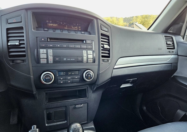 Mitsubishi Pajero cena 69900 przebieg: 196000, rok produkcji 2010 z Gdynia małe 562